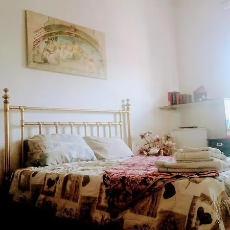 Guest house Big In Private Appartament, Close To The Station And Center Of